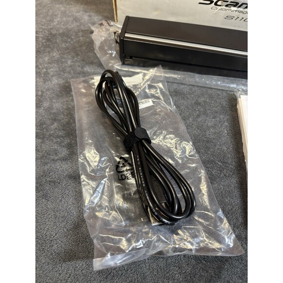 ScanSnap S1100 600dpi Color Portable Document Scanner Used With Box - Picture 2 of 10